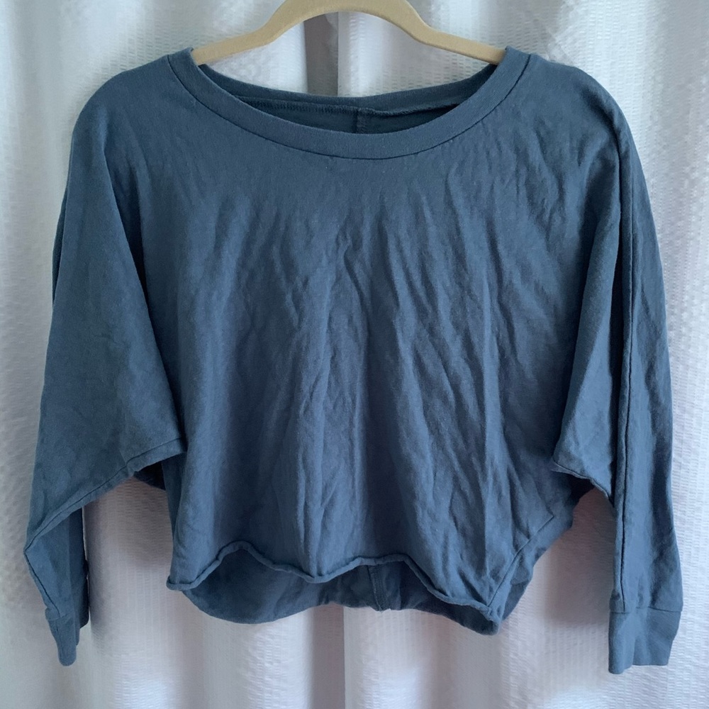 Aeropostale cropped long sleeve tee